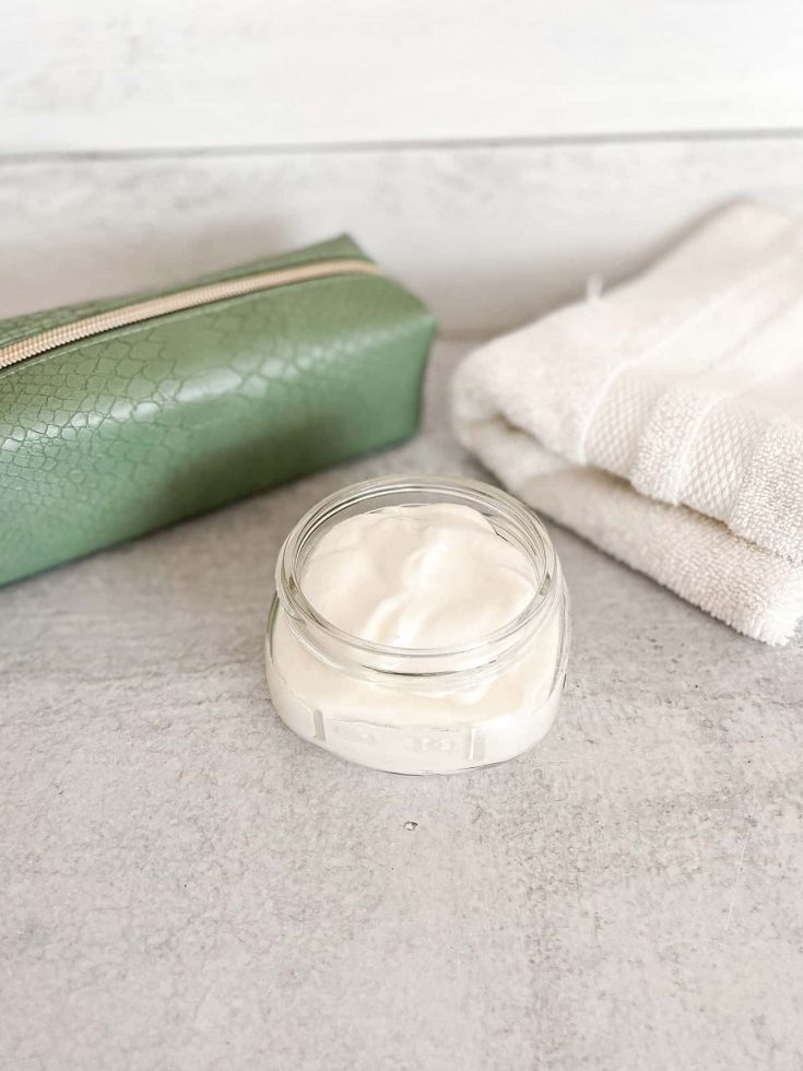 Homemade Makeup Remover with Coconut Oil and Tallow (3) Homemade Makeup Remover with Coconut Oil and Tallow (3)