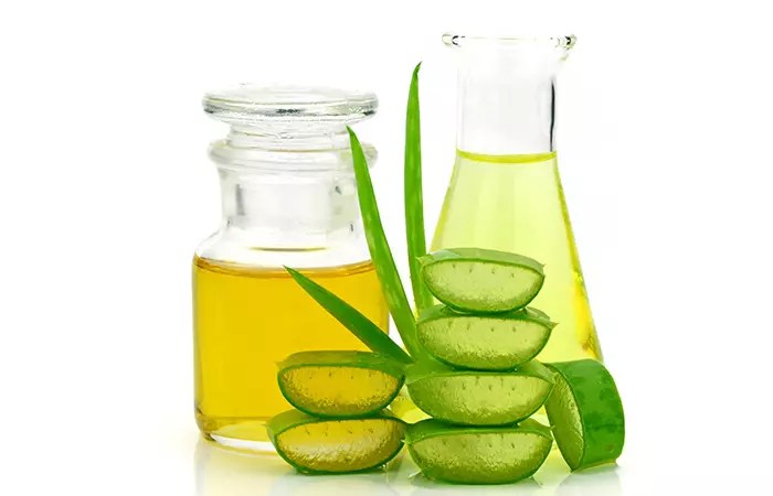 5 Best DIY Makeup Removers - Step-By-Step Tutorials (7)