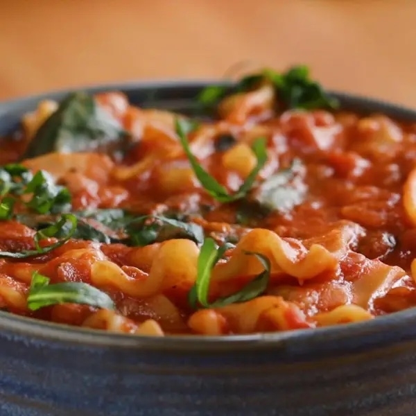 59 Healthy Soup Recipes That Are Both Cozy And Nutritious (2)