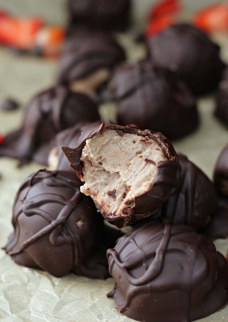 14 Must-Try Paleo Chocolate Dessert Recipes (4) 14 Must-Try Paleo Chocolate Dessert Recipes (4)