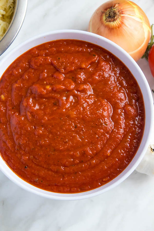 The Perfect Homemade Pizza Sauce ~ Recipe | Queenslee Appétit (5) The Perfect Homemade Pizza Sauce ~ Recipe | Queenslee Appétit (5)